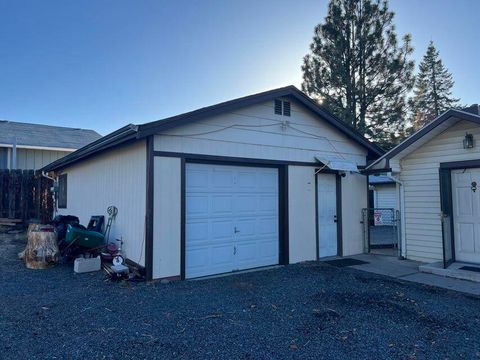 Tiny photo for 522 Van Ness Avenue, Klamath Falls, OR 97601 (MLS # 220213848)