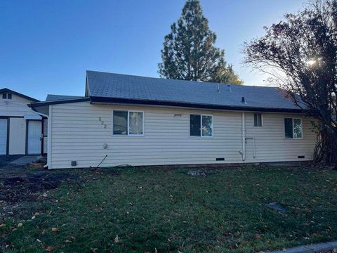 Tiny photo for 522 Van Ness Avenue, Klamath Falls, OR 97601 (MLS # 220213848)