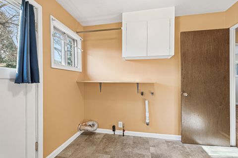 Tiny photo for 840 B Street, Ashland, OR 97520 (MLS # 220214974)