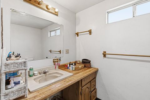 Tiny photo for 840 B Street, Ashland, OR 97520 (MLS # 220214974)