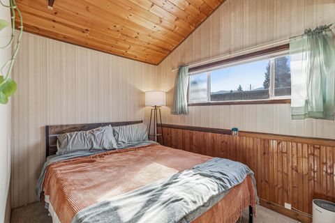 Tiny photo for 840 B Street, Ashland, OR 97520 (MLS # 220214974)