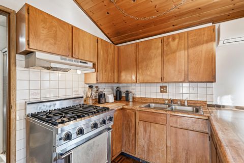 Tiny photo for 840 B Street, Ashland, OR 97520 (MLS # 220214974)