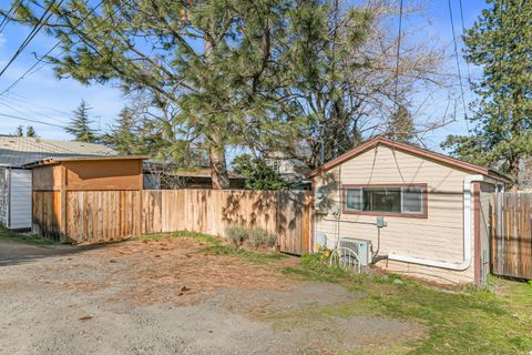 Tiny photo for 840 B Street, Ashland, OR 97520 (MLS # 220214974)