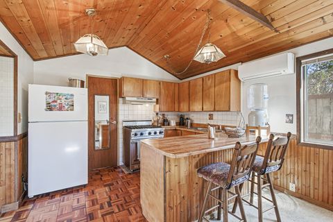 Tiny photo for 840 B Street, Ashland, OR 97520 (MLS # 220214974)