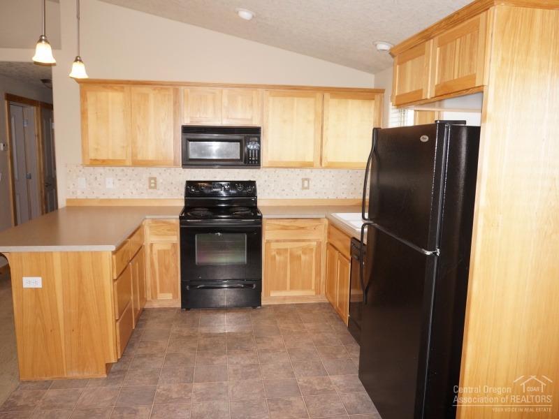 Paulina Peaks - Residential