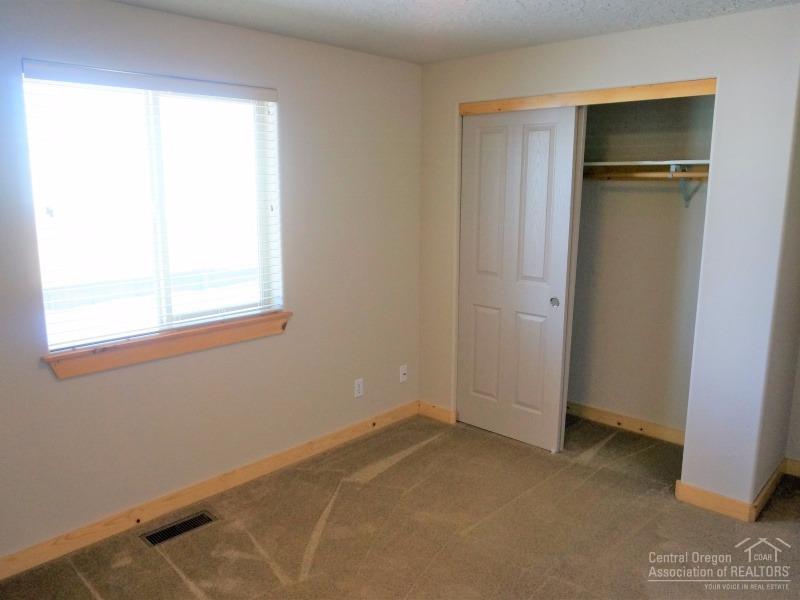 Paulina Peaks - Residential