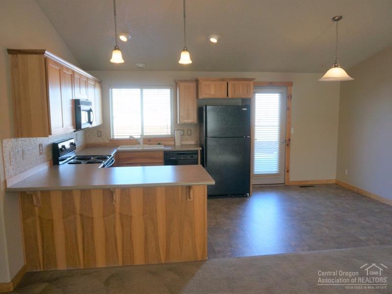 Paulina Peaks - Residential
