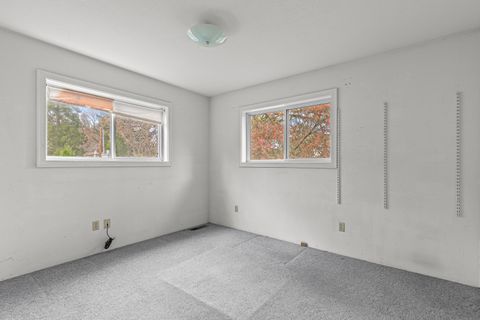 Tiny photo for 612 Chestnut Street, Ashland, OR 97520 (MLS # 220212401)