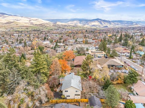 Tiny photo for 612 Chestnut Street, Ashland, OR 97520 (MLS # 220212401)