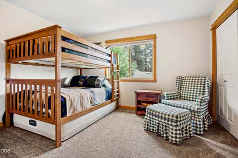 Tiny photo for 60814 Sawtooth Mountain Lane, Bend, OR 97702 (MLS # 220227131)