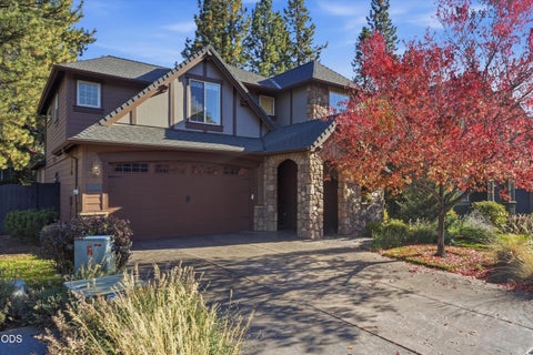 Photo of 60349 Sage Stone Loop, Bend, OR 97702 (MLS # 220229456)