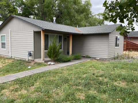 Photo of 264 SE D Street, Madras, OR 97741 (MLS # 220222970)