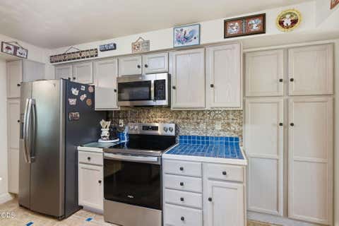 Tiny photo for 340 7th Street, Rogue River, OR 97537 (MLS # 220226899)