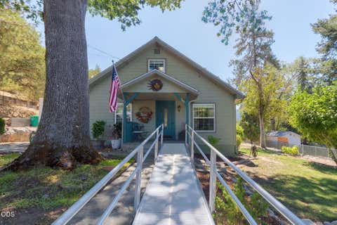 Tiny photo for 340 7th Street, Rogue River, OR 97537 (MLS # 220226899)