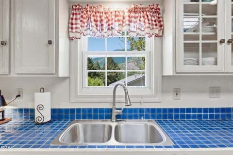 Tiny photo for 340 7th Street, Rogue River, OR 97537 (MLS # 220226899)