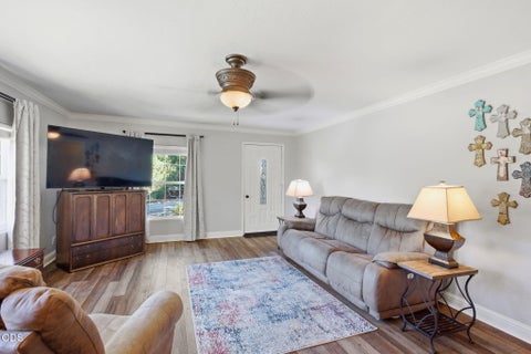 Tiny photo for 340 7th Street, Rogue River, OR 97537 (MLS # 220226899)