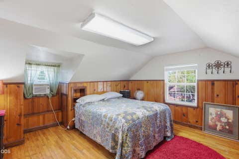 Tiny photo for 340 7th Street, Rogue River, OR 97537 (MLS # 220226899)