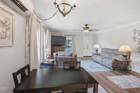 Tiny photo for 340 7th Street, Rogue River, OR 97537 (MLS # 220226899)