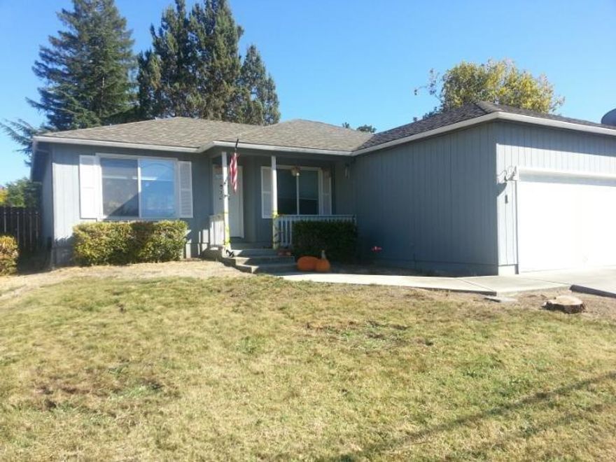 Great East Medford Location, built in 2001 Wonderful opportunity for first time home buyer or investor. Close to shopping and medical facilities. Home features 3 bedrooms, 2 bath, patio and fenced back yard. 2 car garage