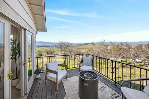 Tiny photo for 3320 N Foothill Road, Medford, OR 97504 (MLS # 220215142)