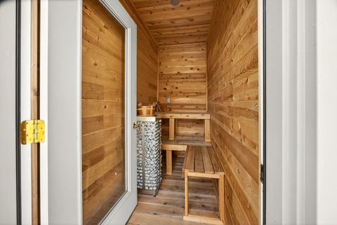 Tiny photo for 3320 N Foothill Road, Medford, OR 97504 (MLS # 220215142)