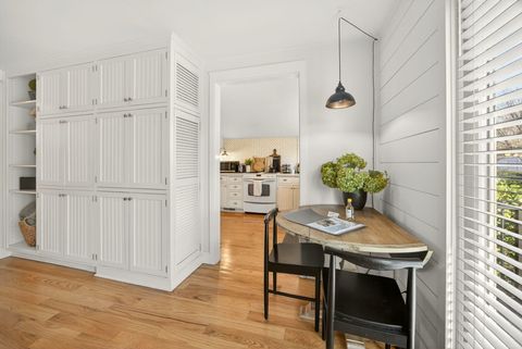 Tiny photo for 3320 N Foothill Road, Medford, OR 97504 (MLS # 220215142)