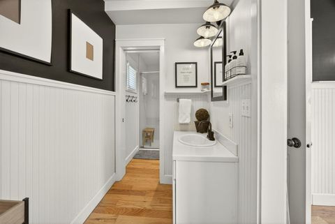 Tiny photo for 3320 N Foothill Road, Medford, OR 97504 (MLS # 220215142)