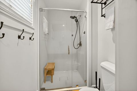 Tiny photo for 3320 N Foothill Road, Medford, OR 97504 (MLS # 220215142)