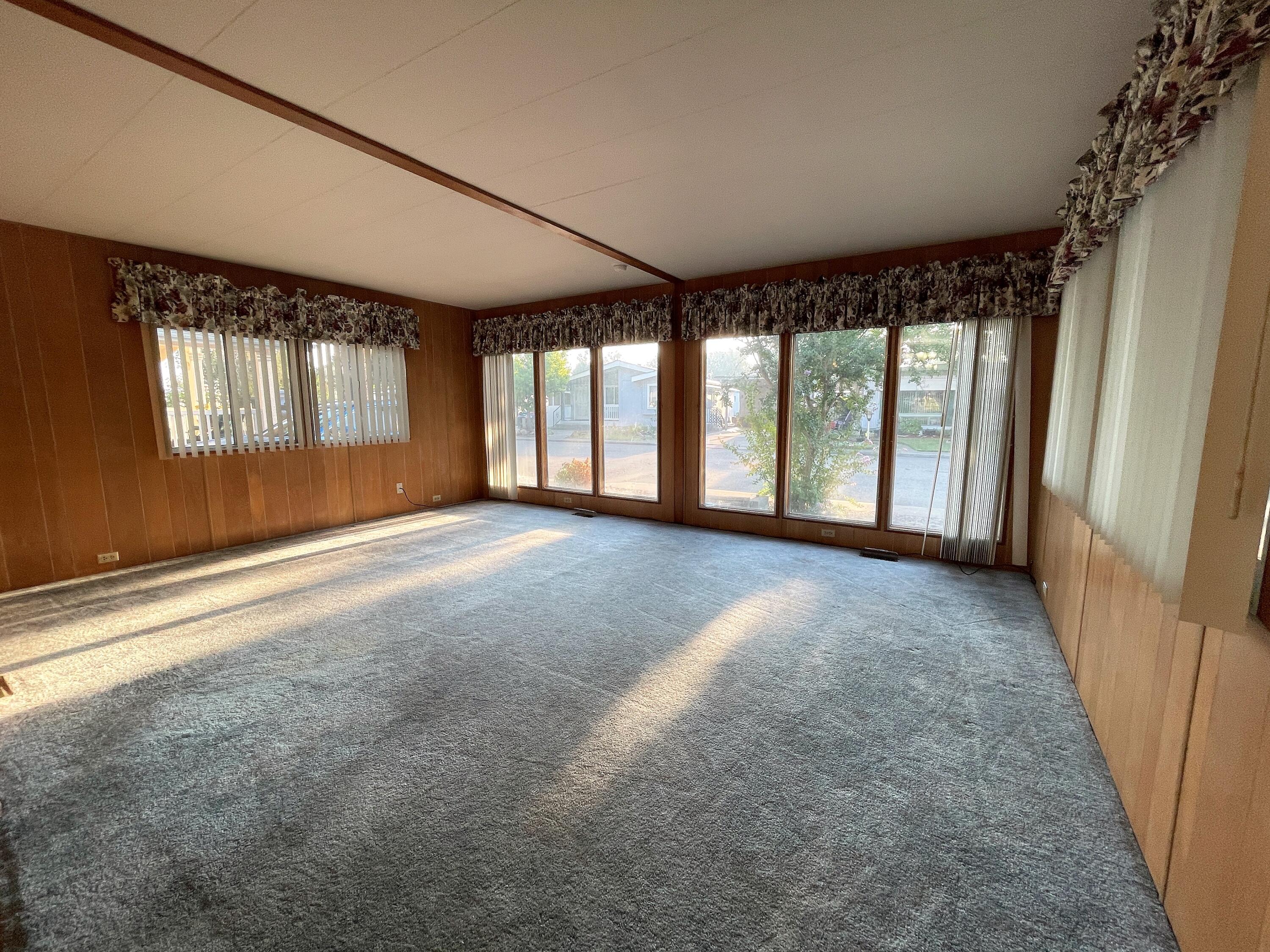 Aspens On The Creek - Residential