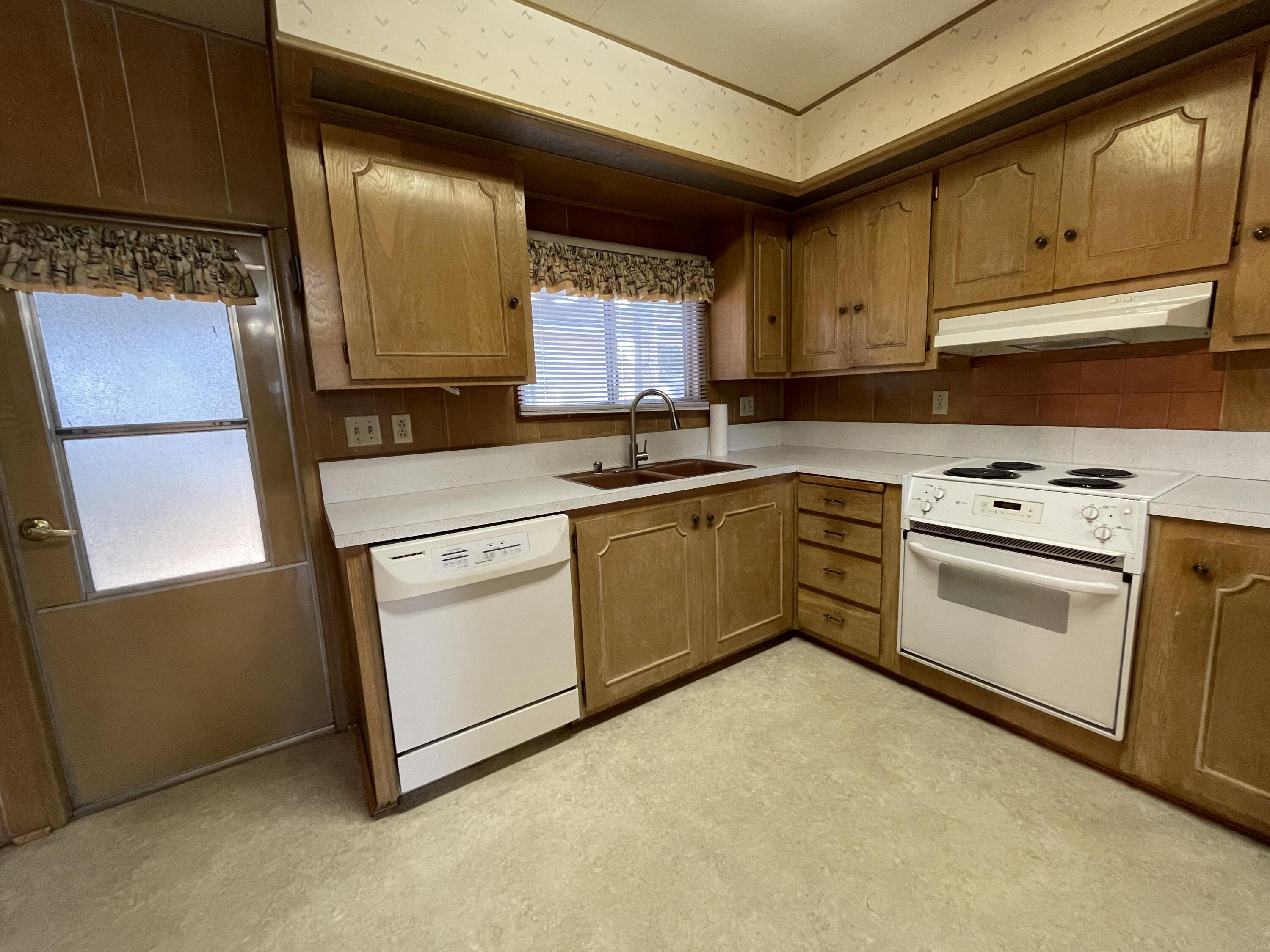 Aspens On The Creek - Residential