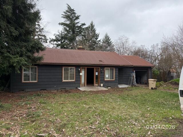 215 Hillhouse Avenue