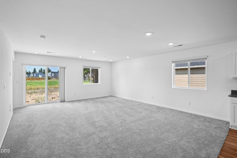 Tiny photo for 51740 Morning Pine Dr DR, La Pine, OR 97739 (MLS # 220227770)