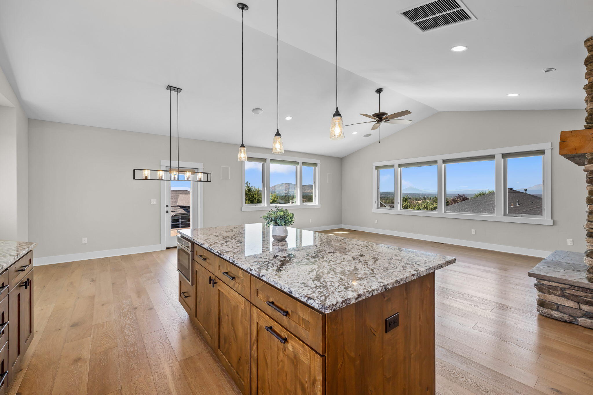 Majestic Ridge - Residential