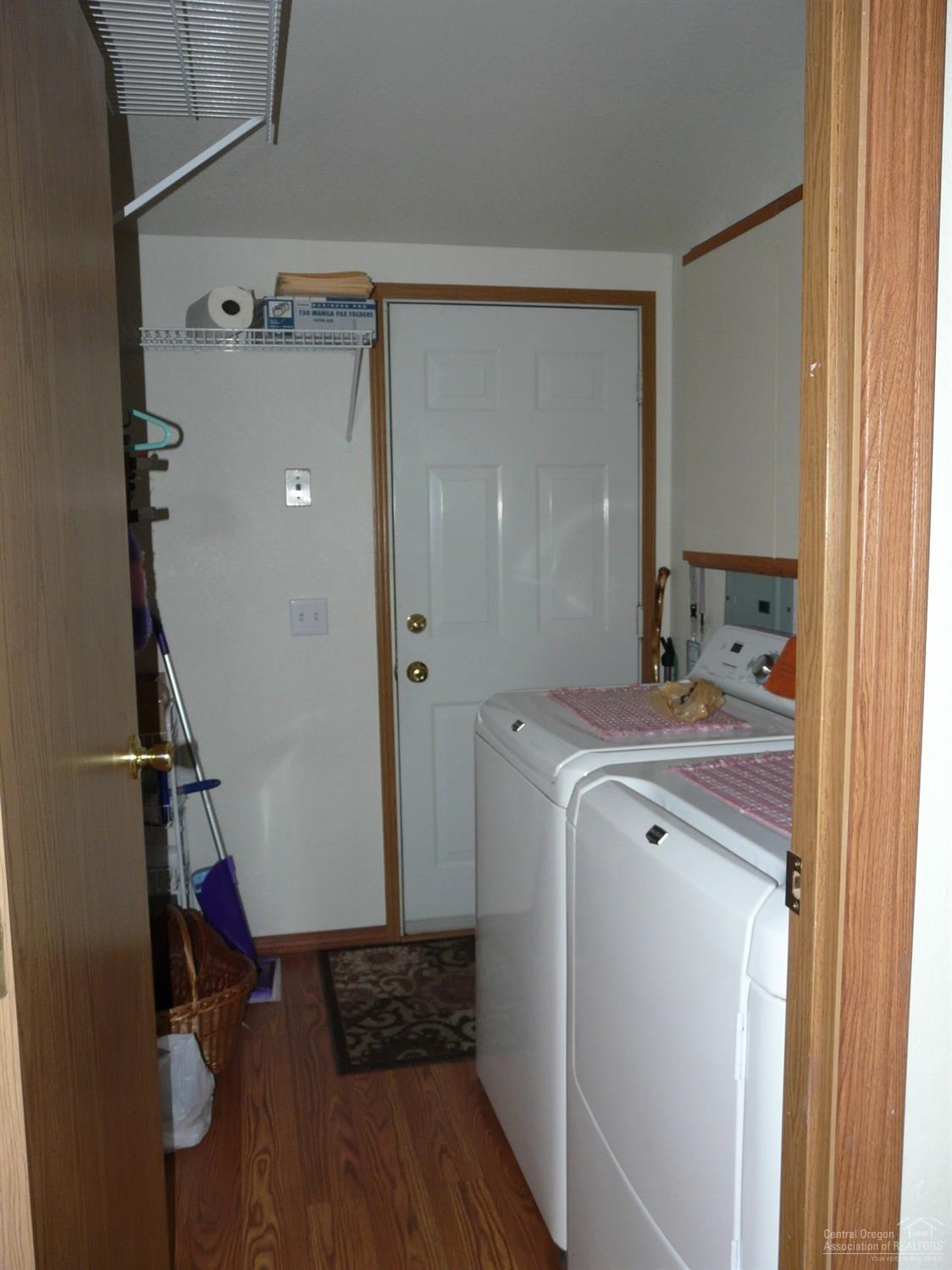 Ni Lah Sha Village - Residential