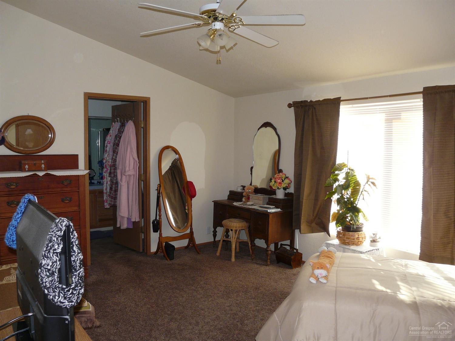 Ni Lah Sha Village - Residential