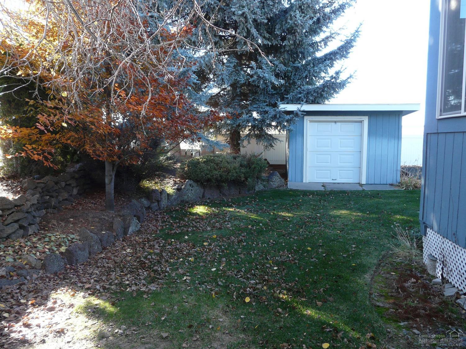 Ni Lah Sha Village - Residential