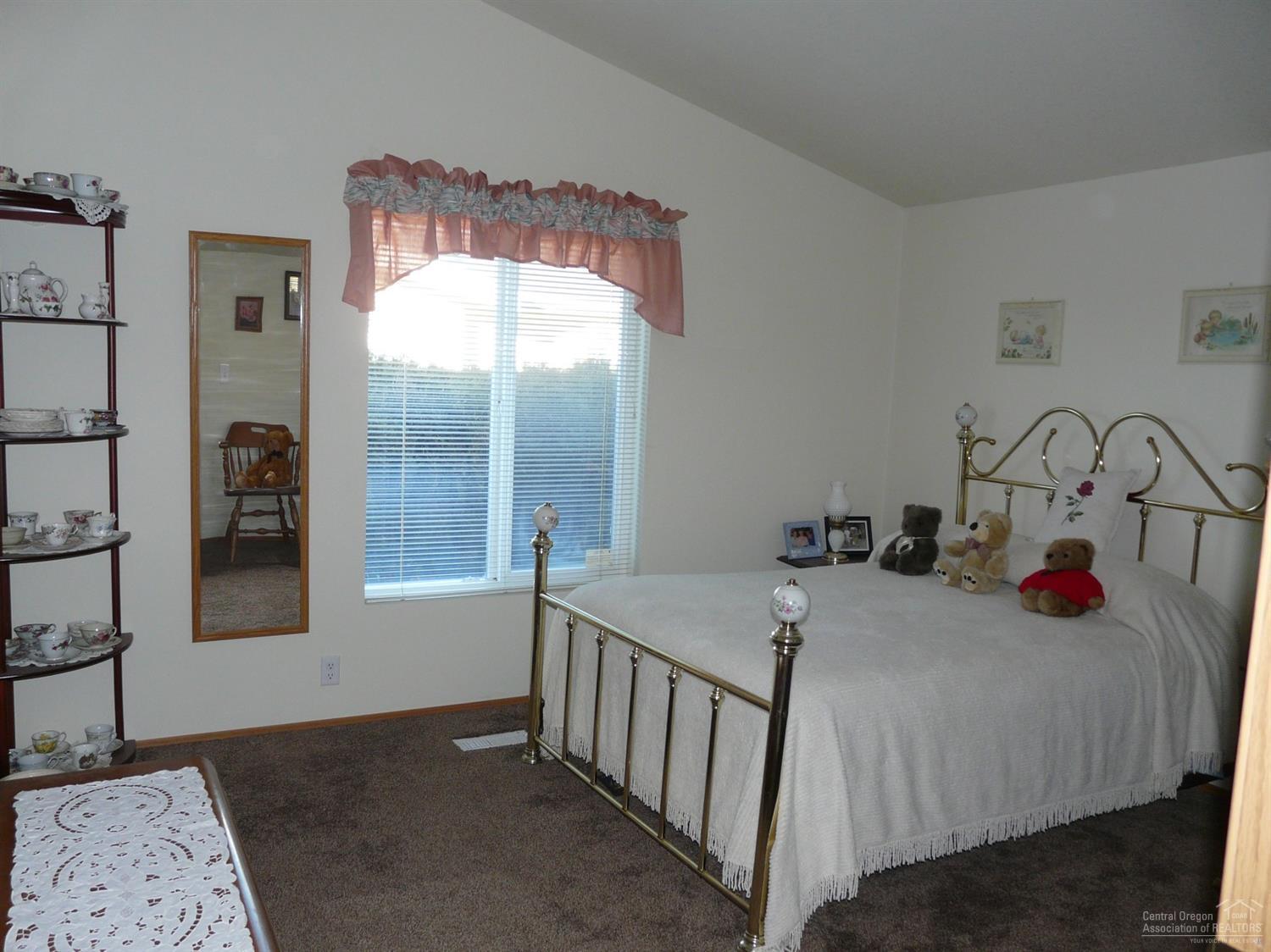 Ni Lah Sha Village - Residential