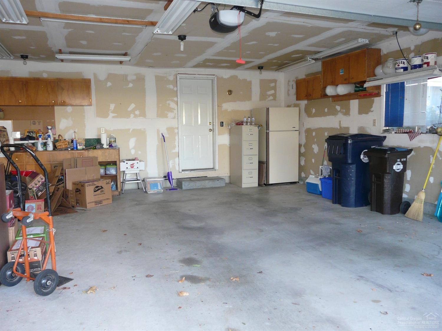 Ni Lah Sha Village - Residential