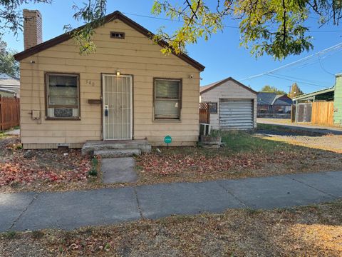 Tiny photo for 540 Division Street, Klamath Falls, OR 97601 (MLS # 220210874)