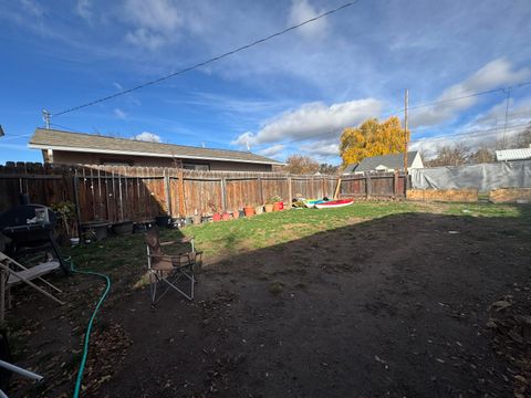 Tiny photo for 319 Martin Street, Klamath Falls, OR 97601 (MLS # 220212116)