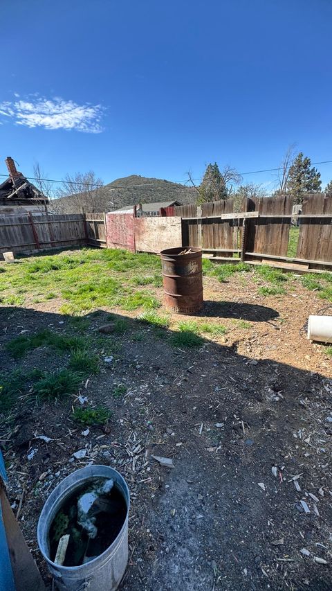 Tiny photo for 3424 Emerald Street, Klamath Falls, OR 97601 (MLS # 220217719)