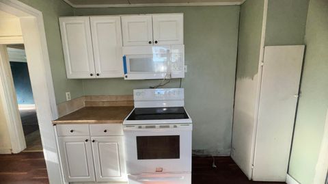 Tiny photo for 3424 Emerald Street, Klamath Falls, OR 97601 (MLS # 220217719)