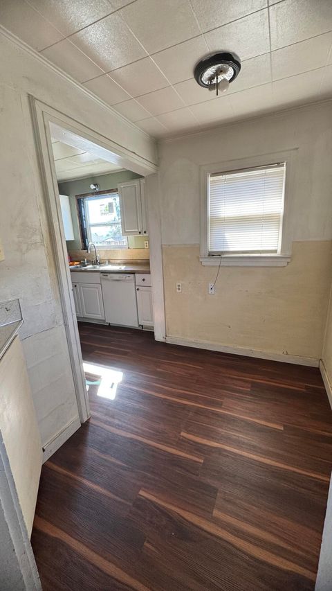 Tiny photo for 3424 Emerald Street, Klamath Falls, OR 97601 (MLS # 220217719)