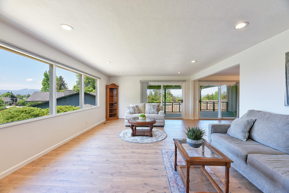 Blossom Hill Terrace Unit No 1 - Residential