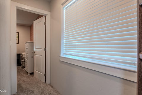 Tiny photo for 7810 Jacqueline Way, White City, OR 97503 (MLS # 220225409)