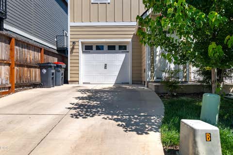 Tiny photo for 7810 Jacqueline Way, White City, OR 97503 (MLS # 220225409)