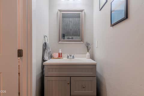 Tiny photo for 7810 Jacqueline Way, White City, OR 97503 (MLS # 220225409)