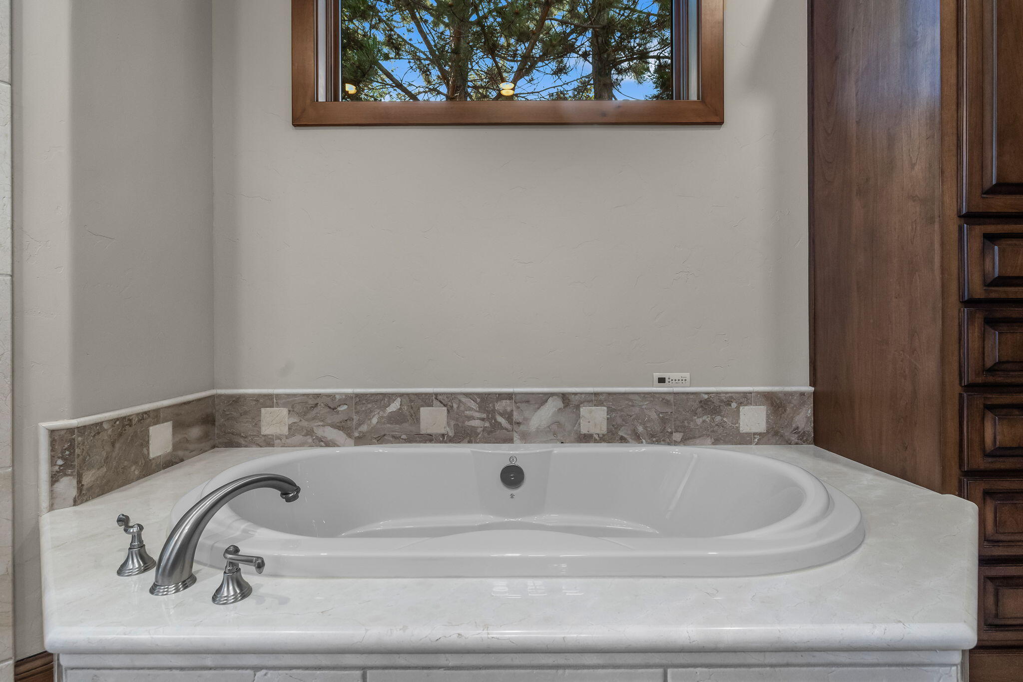 Broken Top - Residential