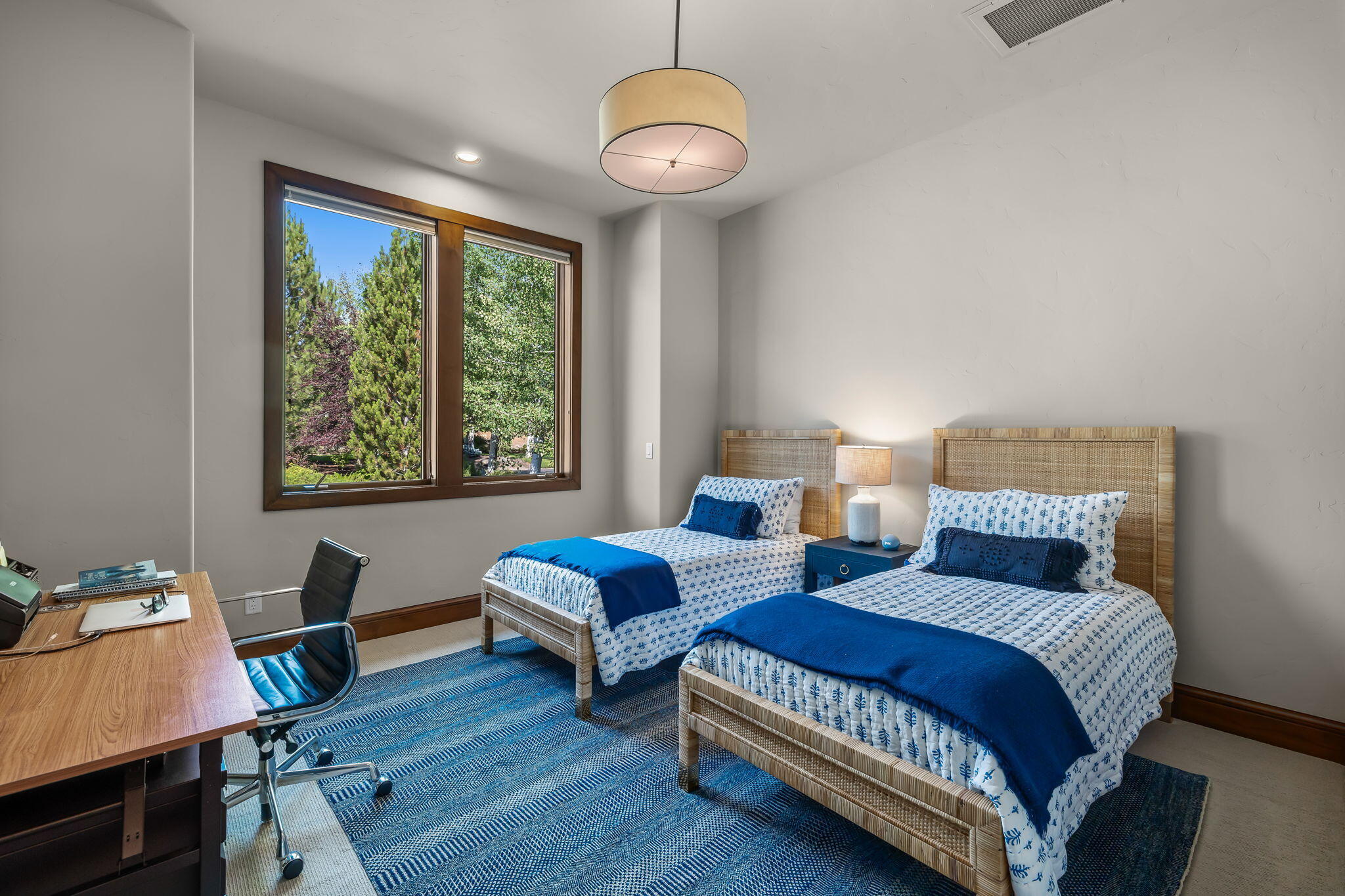 Broken Top - Residential