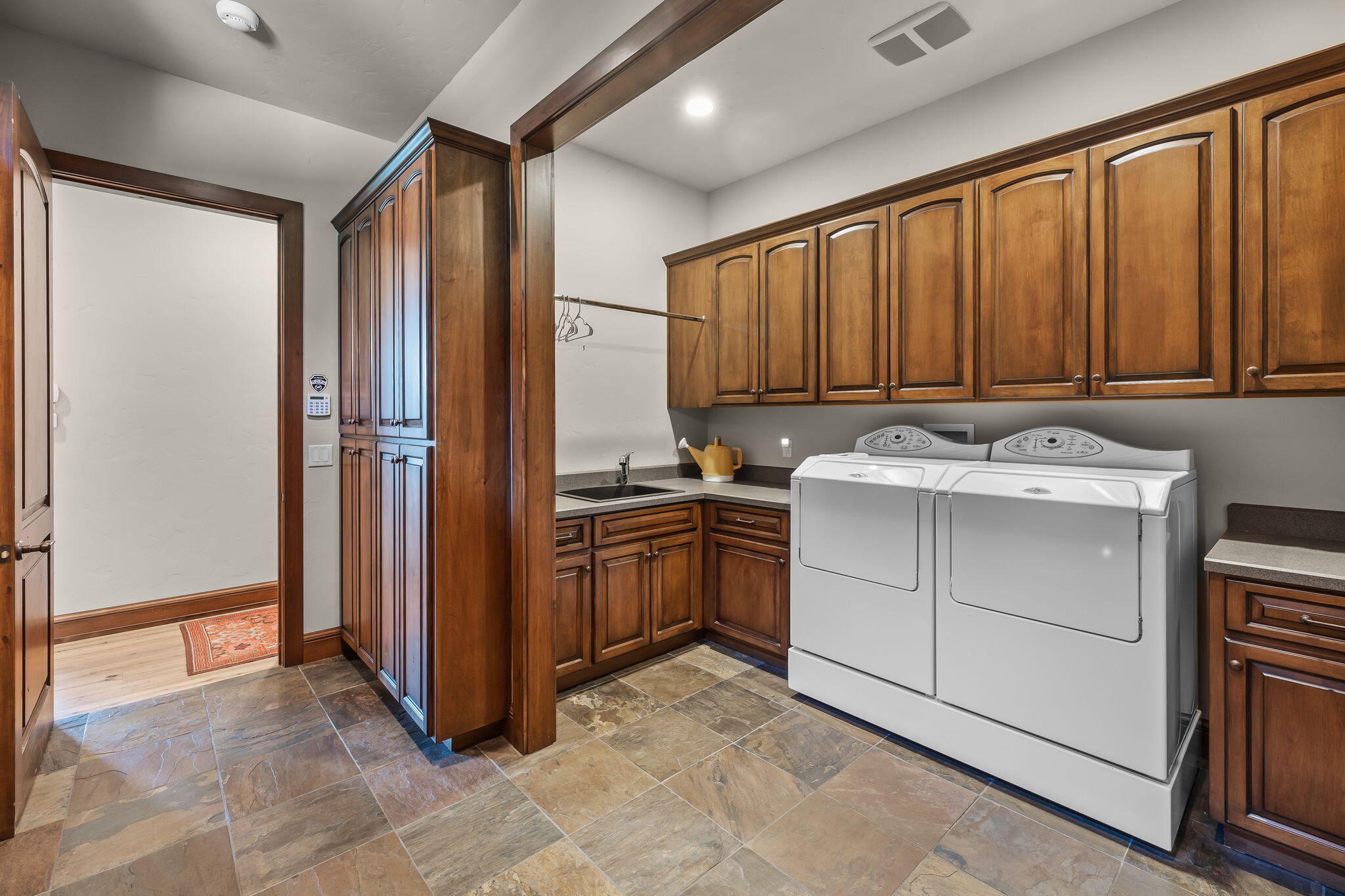 Broken Top - Residential